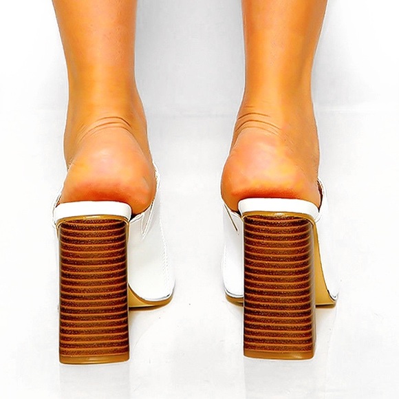 π‘ WHITE FAUX LEATHER STITCHED CHUNKY HEEL MULES! - Picture 5 of 16